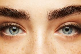 brow-threading